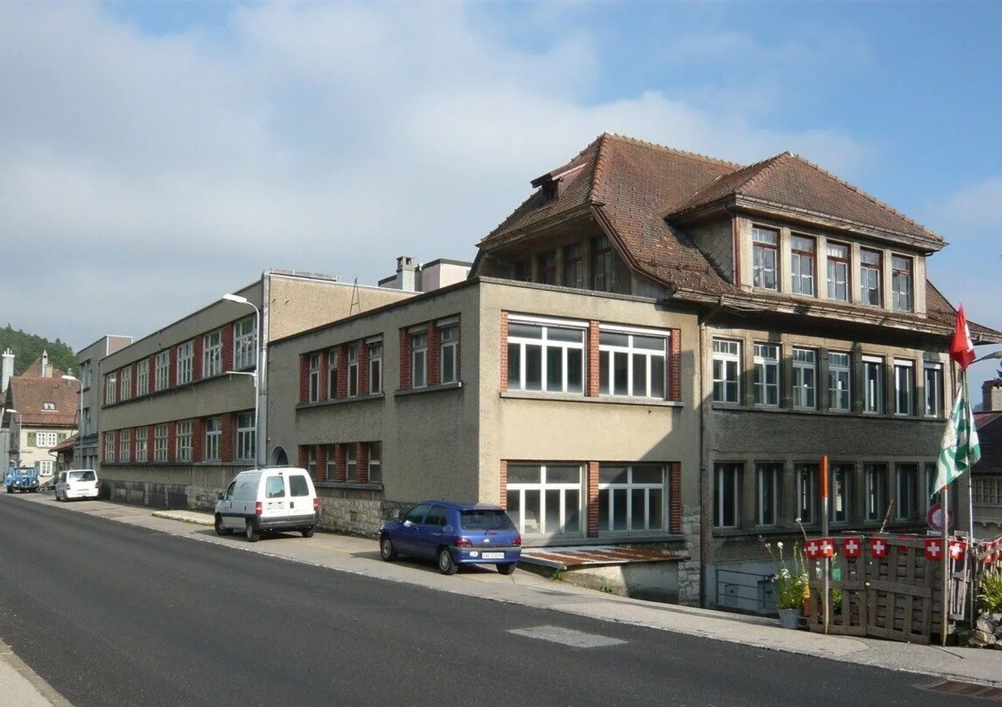 Espace Commercial Polyvalent - Photo 1 sur 7
