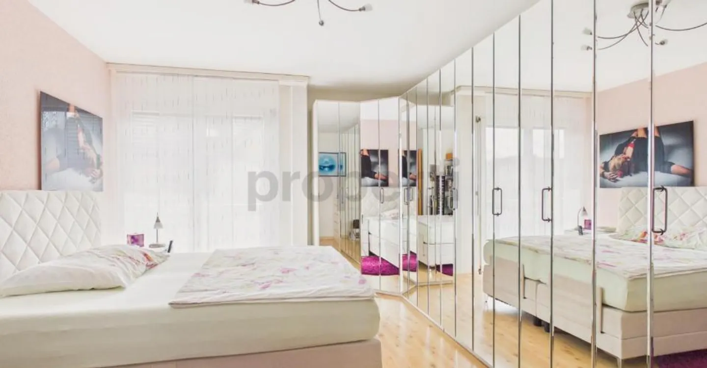 Geräumiges Familienhaus mit Garten - Foto 6 von 10