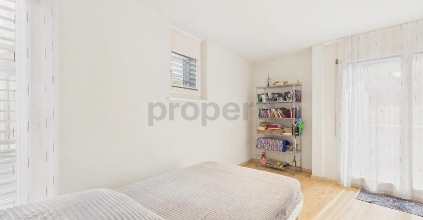 Geräumiges Familienhaus mit Garten - Foto 7 von 10