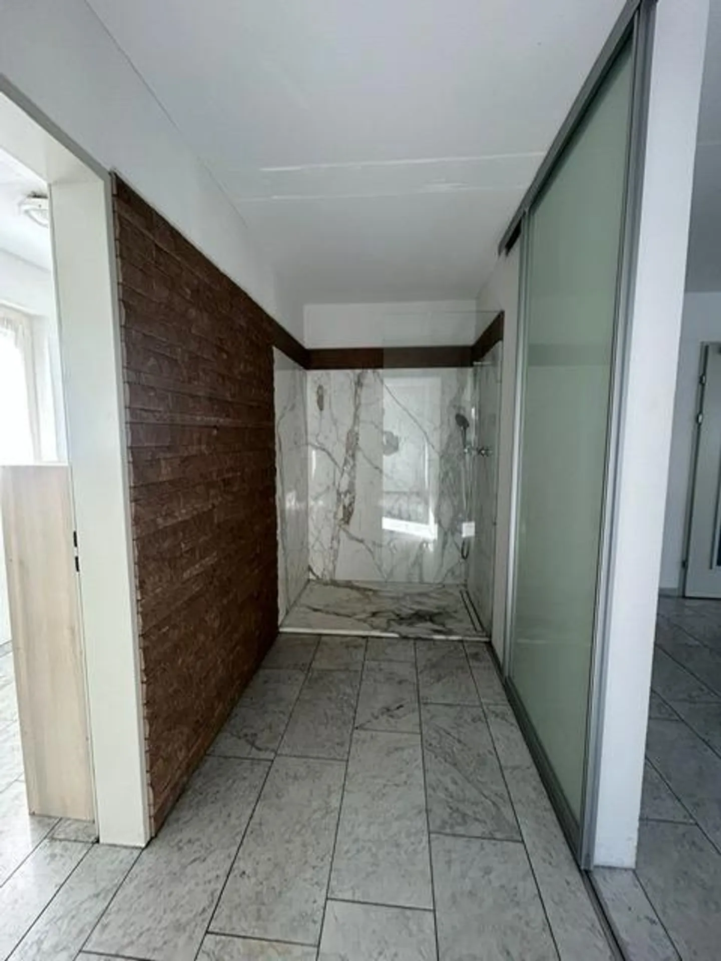 Representative Office Spaces - Photo 6 of 7