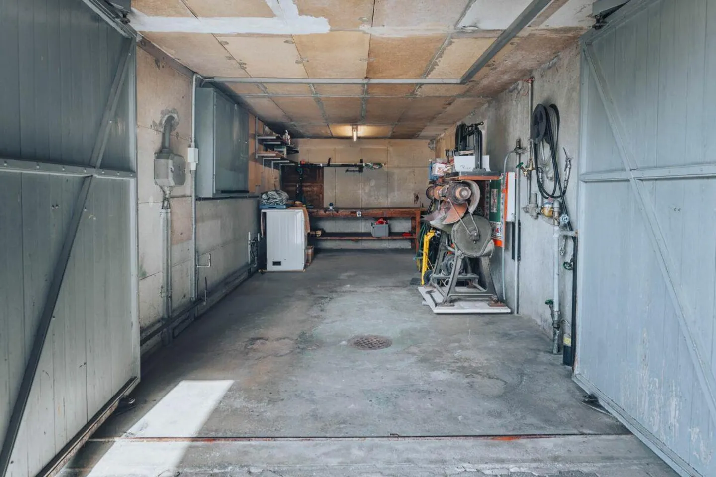 Multi-Generational Living in Two Units with Plenty of Space (283 m2!) - Photo 22 of 30