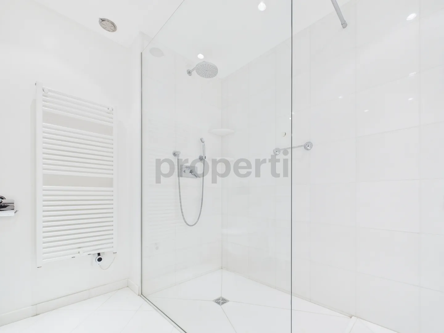 Prächtige 3.5-Zimmer-Wohnung mit Panoramablick in Montreux - Foto 8 von 12