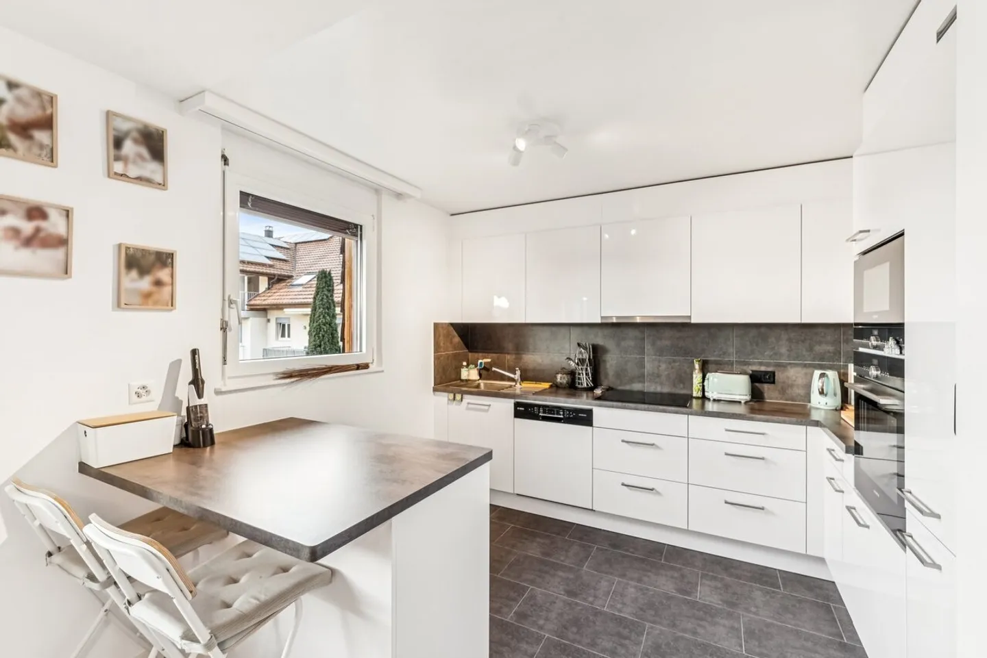 3.5 Rooms Near the Train Station - Photo 3 of 6