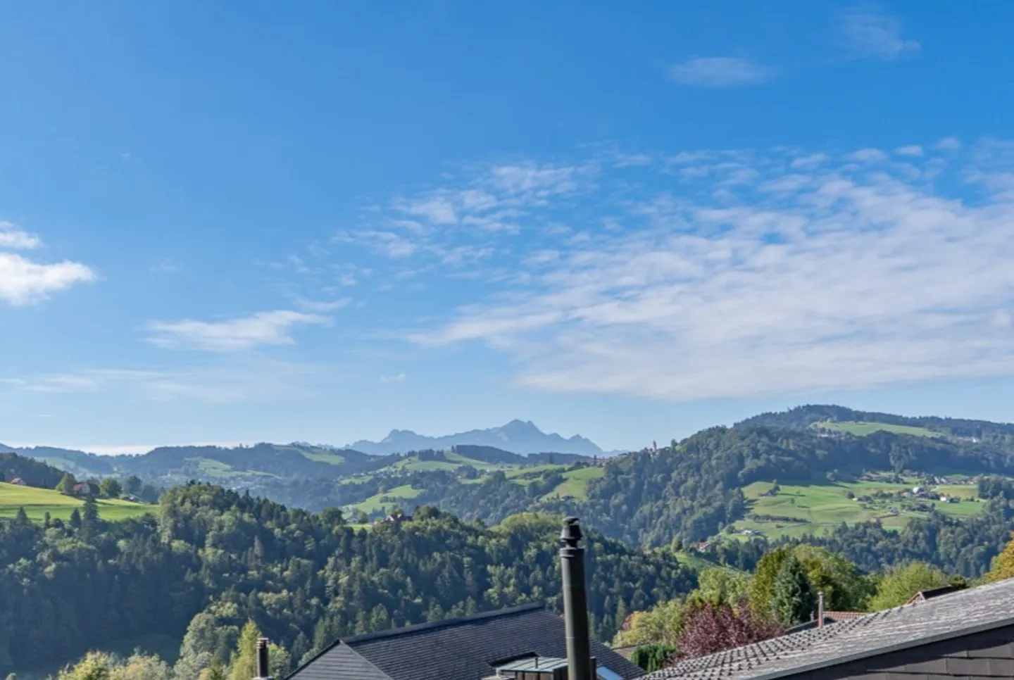 Maison individuelle de 7,5 pièces avec jardin et vue sur le Säntis - objet de rénovation - Photo 3 sur 13