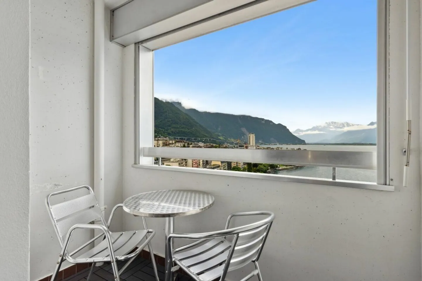 OPPORTUNITÀ ATTRATTIVA PER GLI INVESTITORI A MONTREUX - Foto 6 di 8