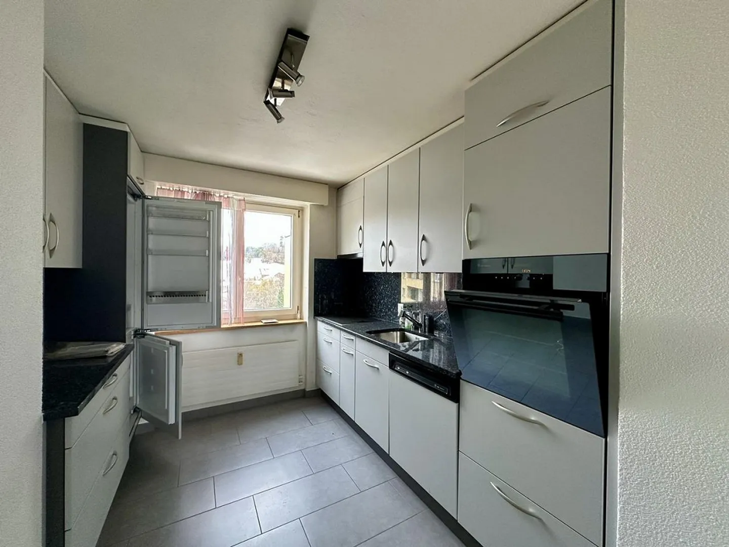 Appartamento Incantevole con Balconi - Foto 7 di 7