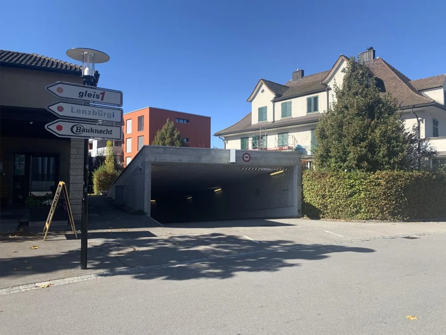 Underground parking spaces directly at Lenzburg train station - Photo 1 of 3