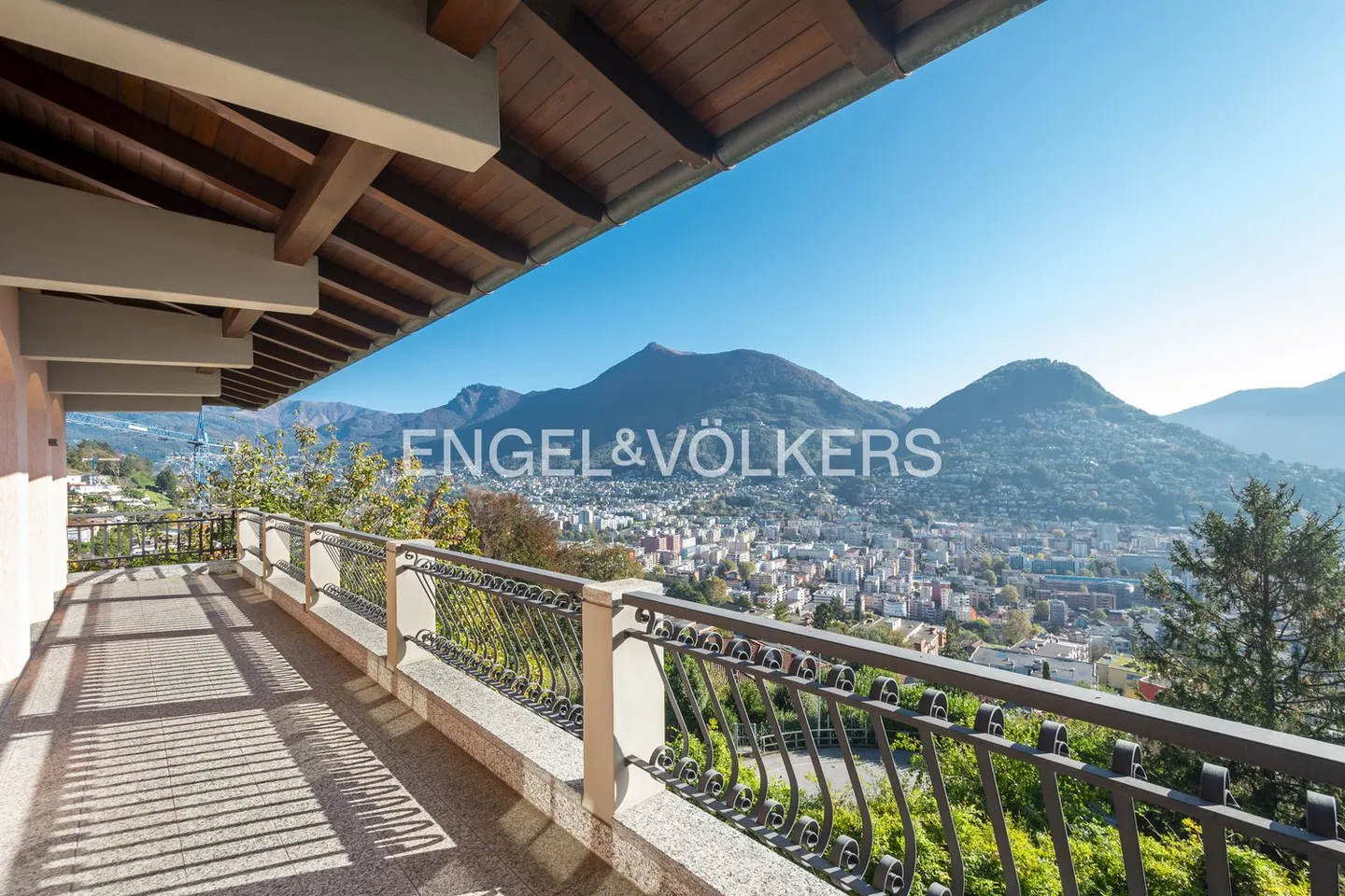 Villa prestigieuse avec vue imprenable - Photo 4 sur 13