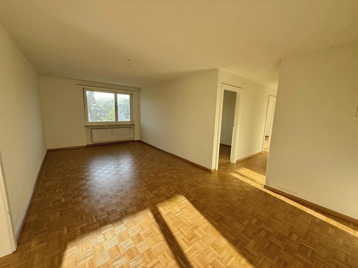 Cozy 4.0-room apartment in Münchenstein - Photo 2 of 9