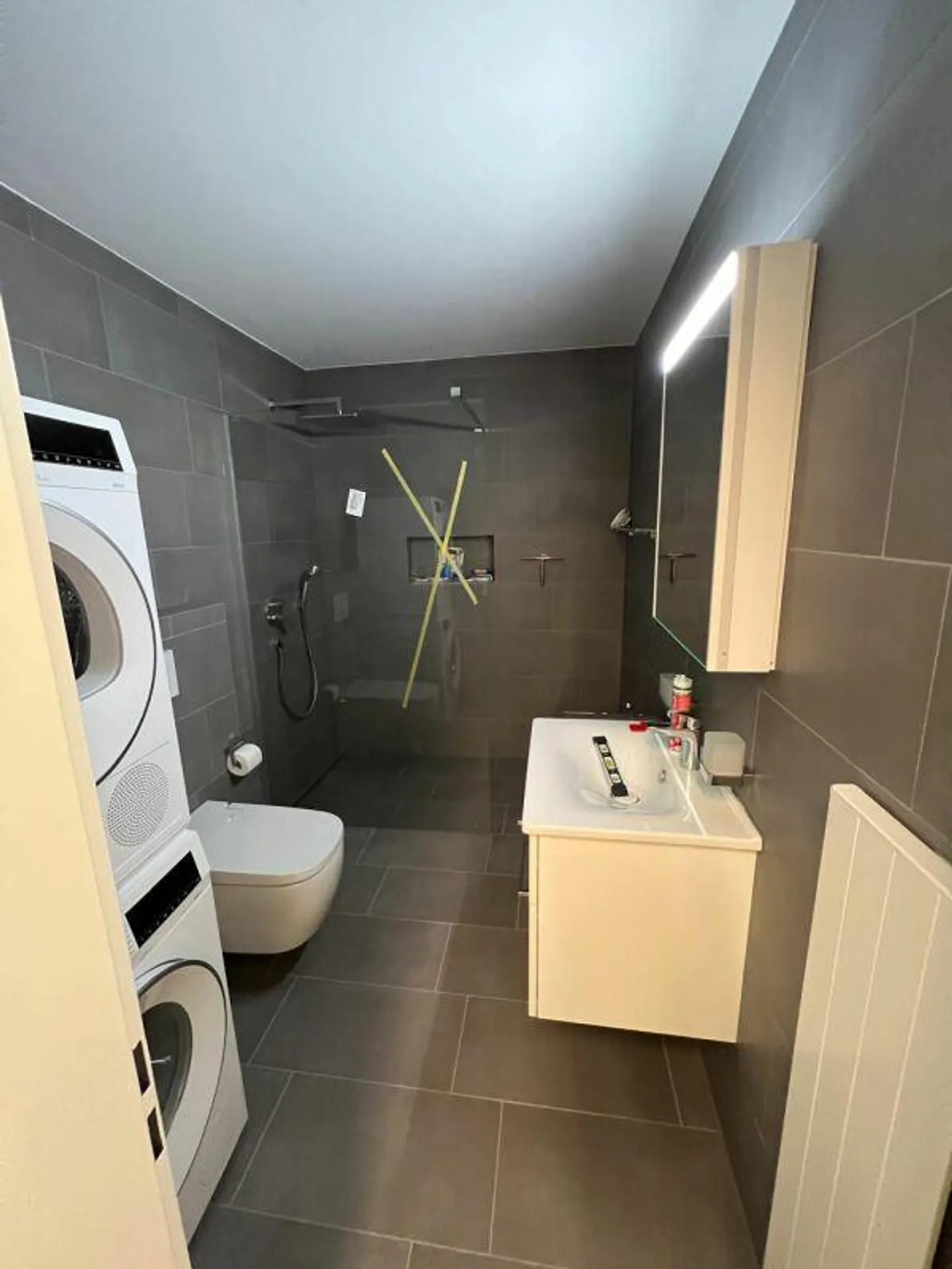 Appartement en rez-de-chaussée ensoleillé avec patio - Photo 3 sur 9