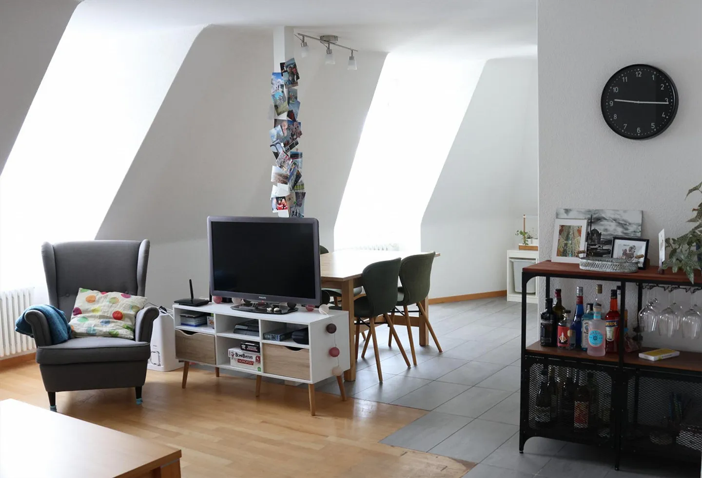 Appartement sous les combles confortable au cœur de la vieille ville de Zofingen - Photo 1 sur 8