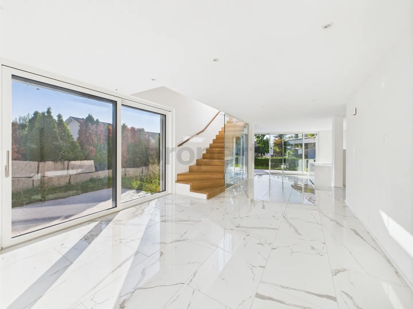 Family-friendly single-family home with sunny garden and modern design in Urdorf - Photo 2 of 12