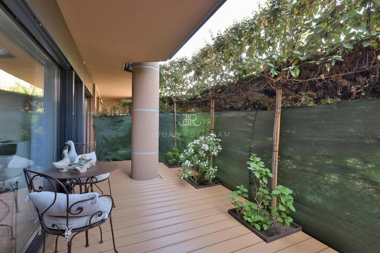 Charming apartment with garden - Photo 9 of 10