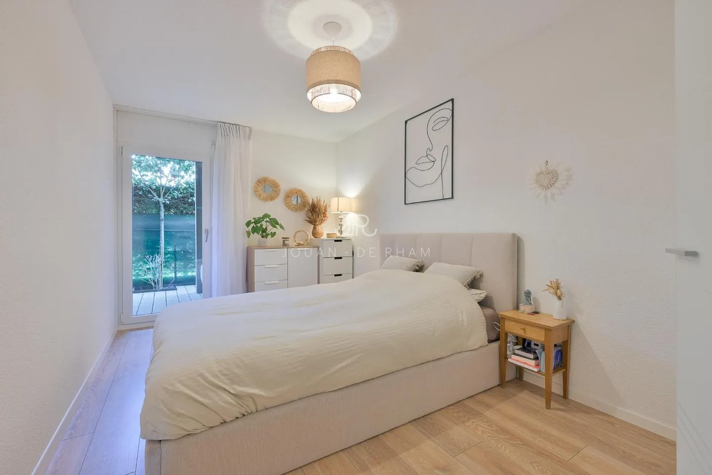 Charming apartment with garden - Photo 6 of 10