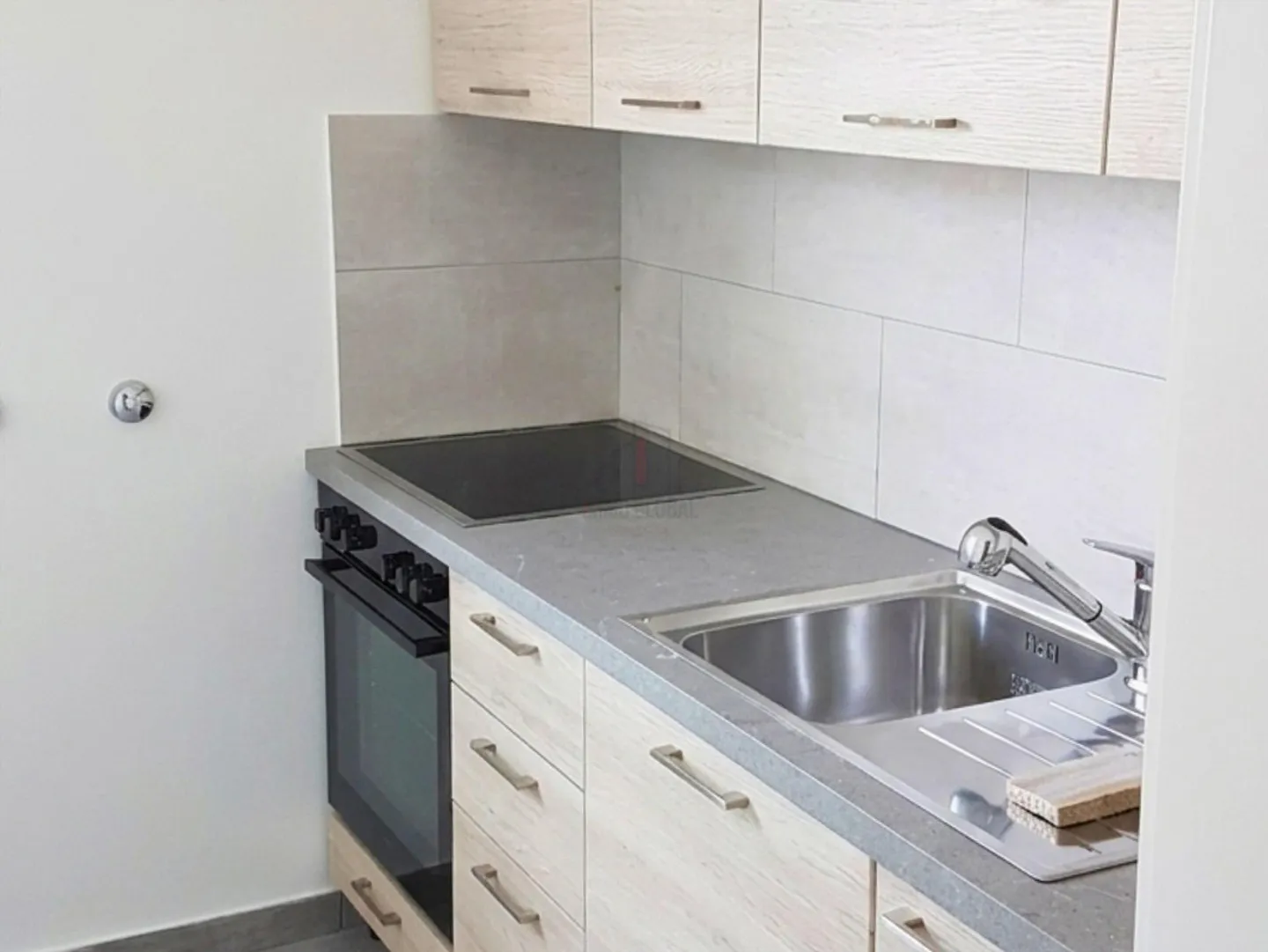 GREAT OPPORTUNITY WITH GUARANTEED INCOME IN EXCLUSIVE AREA - Photo 6 of 13