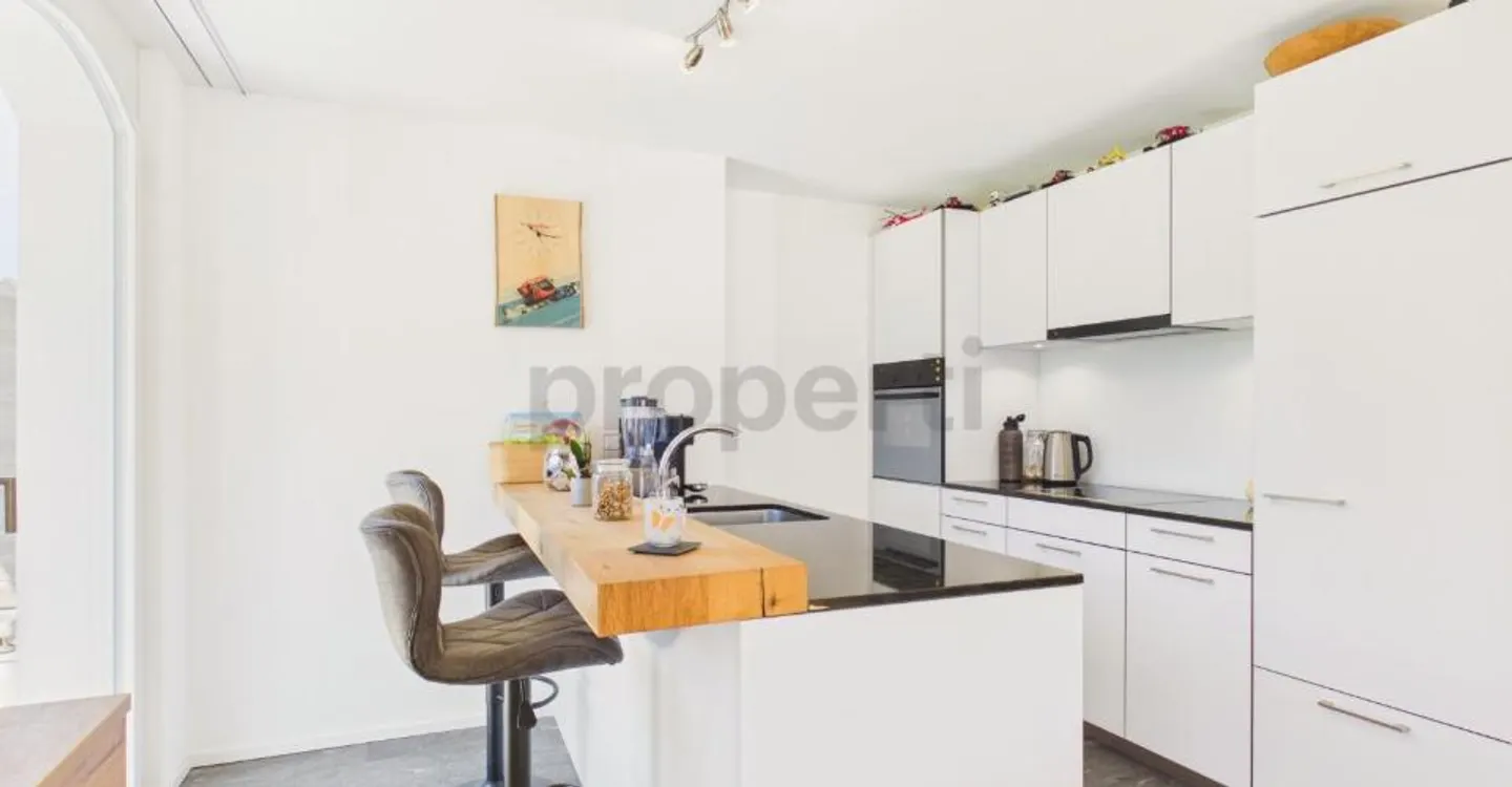 Appartement moderne de 2,5 pièces avec grand balcon à Rabius - Photo 5 sur 12