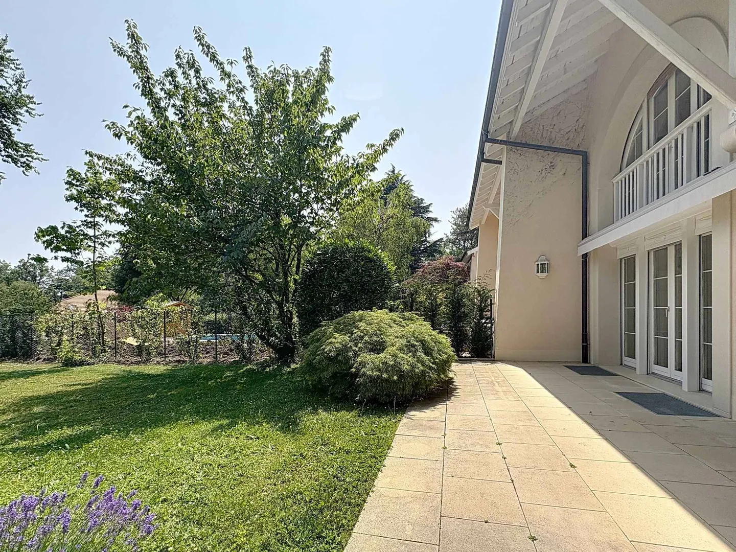 Exklusiv! Schönes Doppelhaus mit poolbarem Garten - Foto 11 von 12