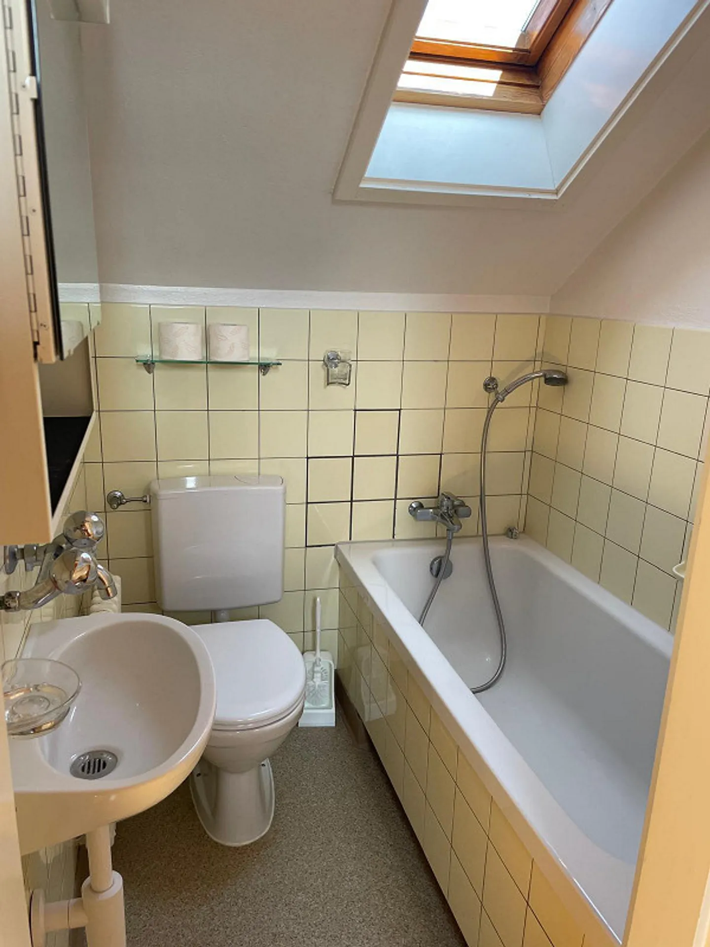 Furnished apartment for rent - Photo 8 of 9