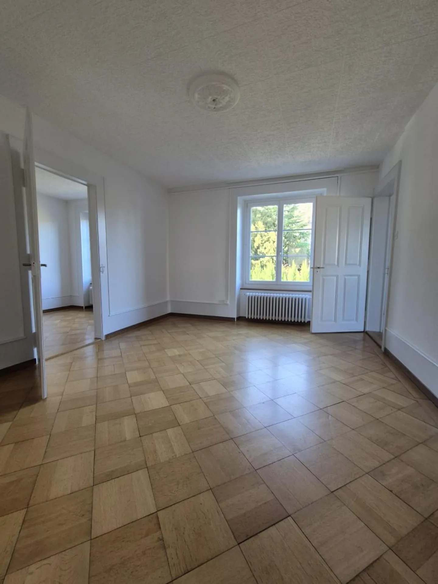 Appartement au 2ème étage avec 5,5 pièces rénové - Photo 5 sur 9