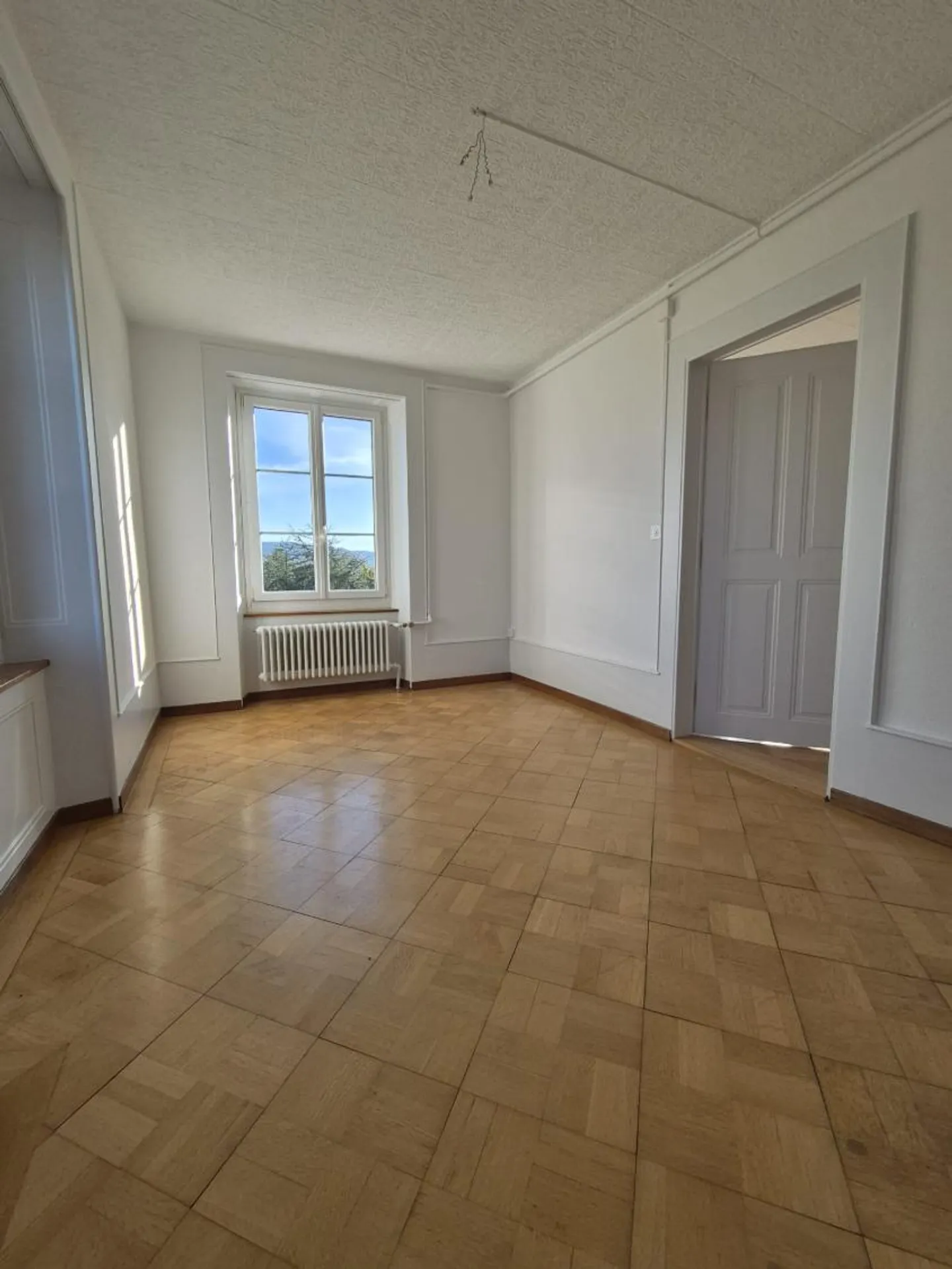 Appartement au 2ème étage avec 5,5 pièces rénové - Photo 6 sur 9