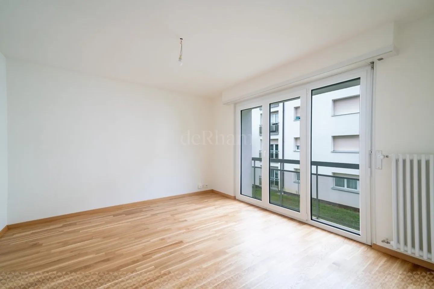 Pretty 2-room apartment fully renovated on the 2nd floor - Photo 1 of 4
