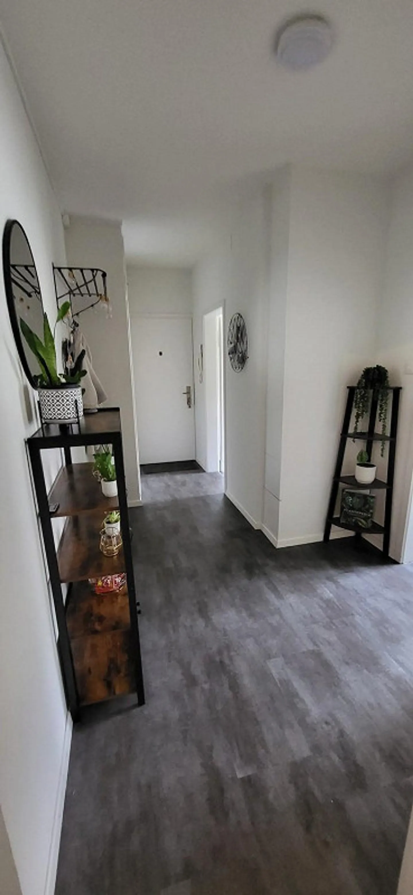 2-room apartment for rent - Photo 2 of 9