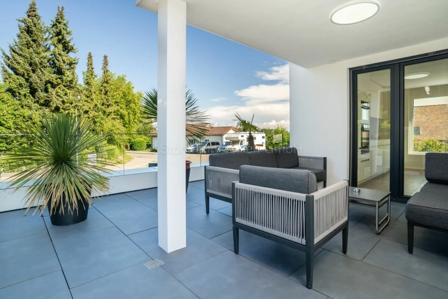 Maison familiale moderne - Photo 2 sur 37