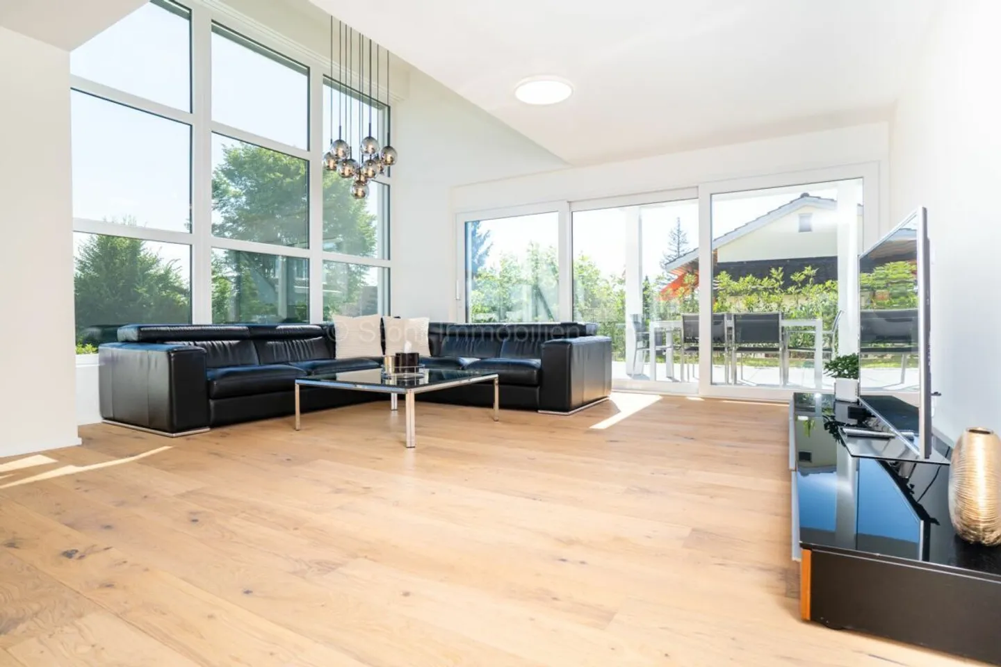 Maison familiale moderne - Photo 4 sur 37