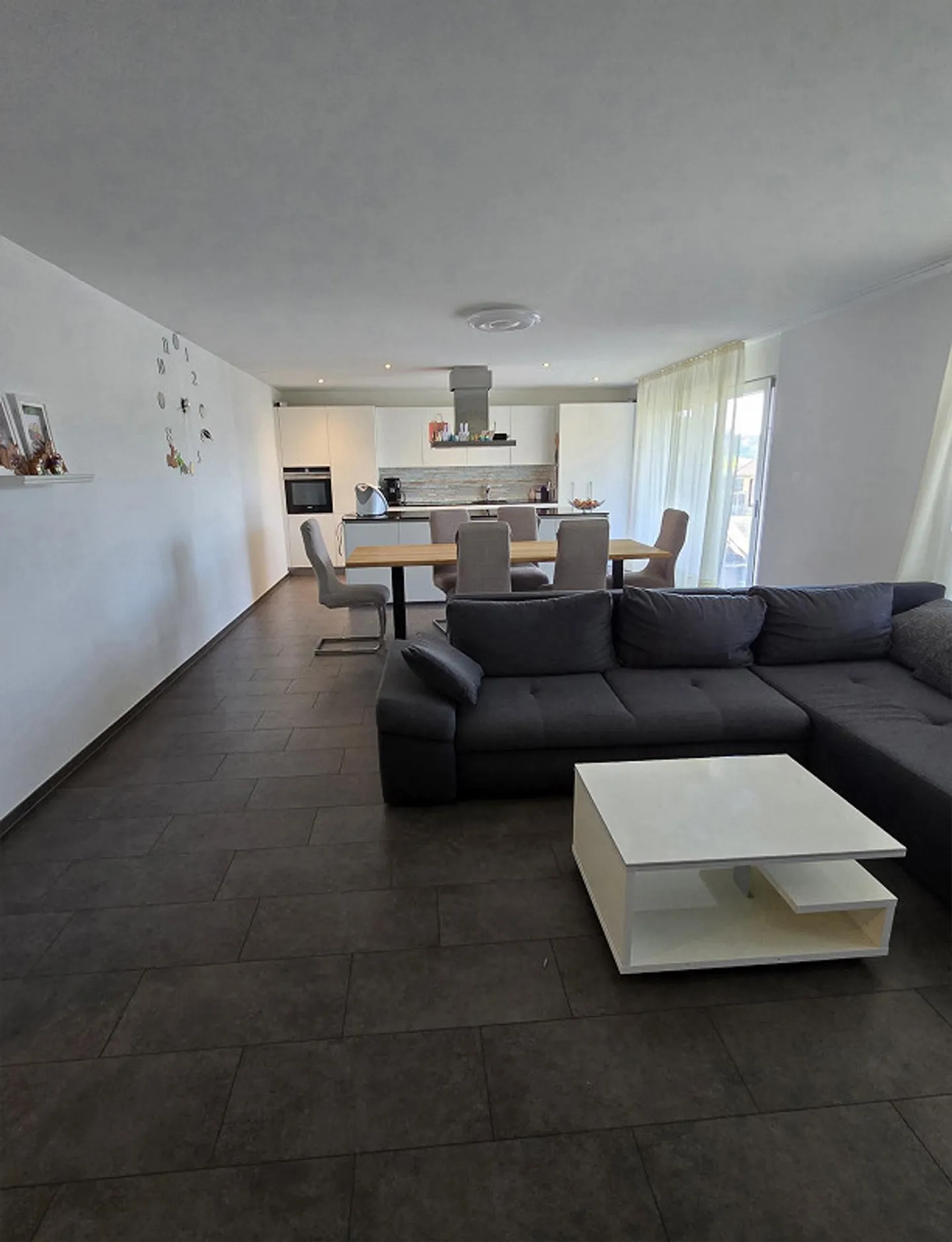 Appartement spacieux de 4,5 pièces - Photo 4 sur 13