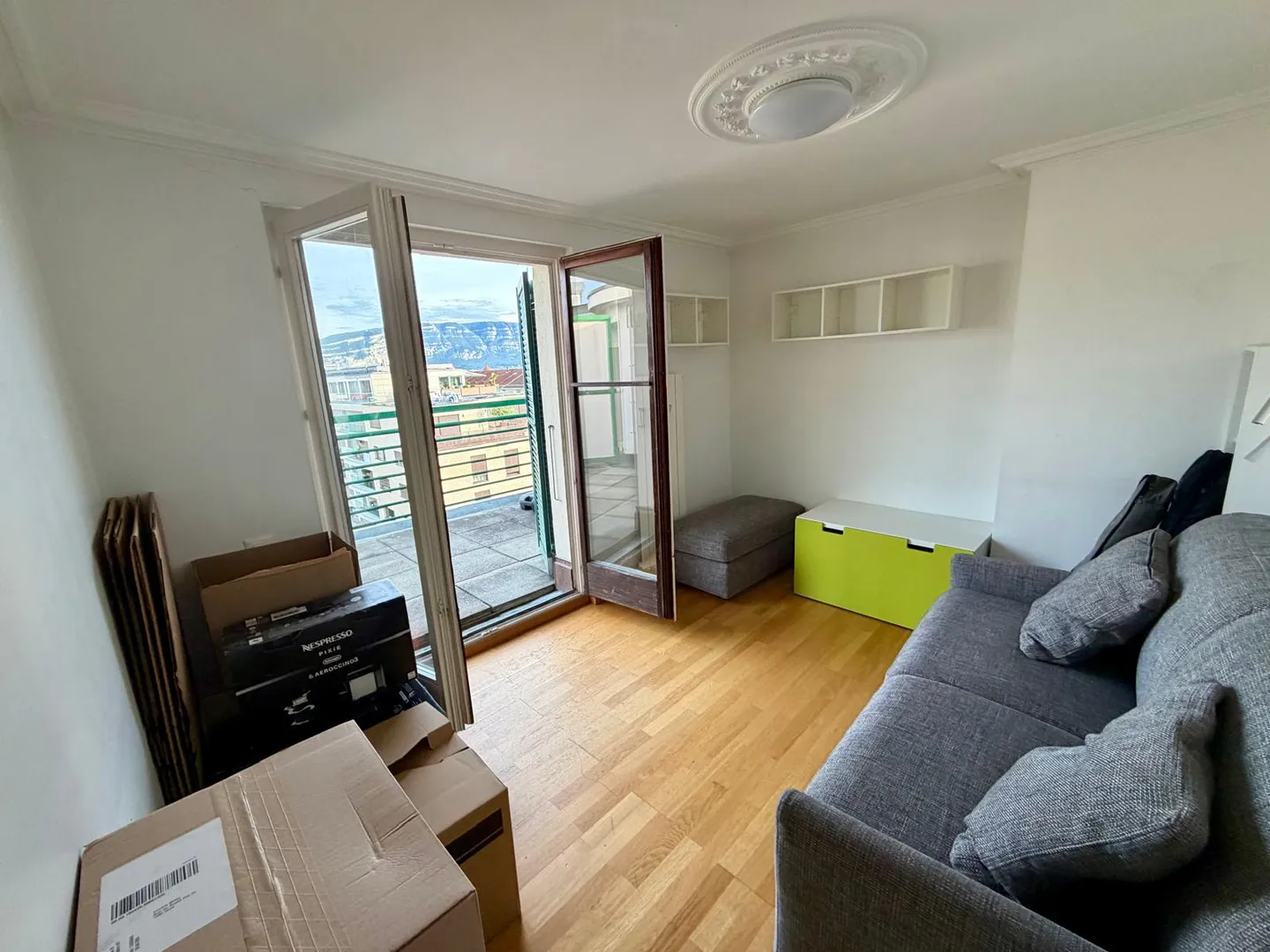 Charming Attic Apartment - Photo 11 of 13