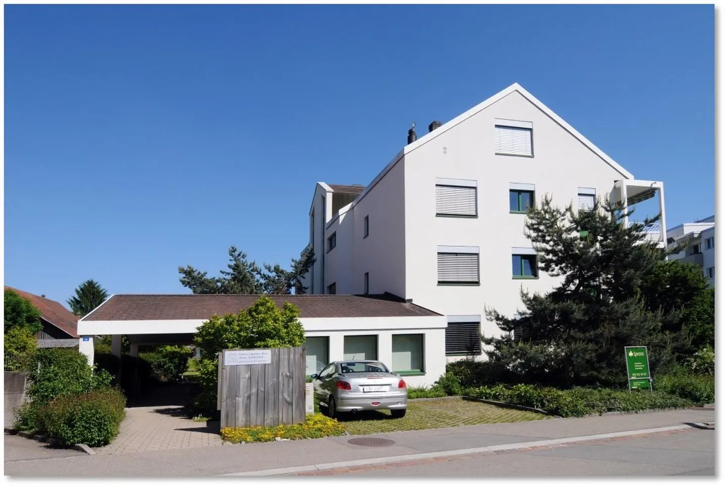 Diverse parking spaces for rent in Kloten - Photo 1 of 1