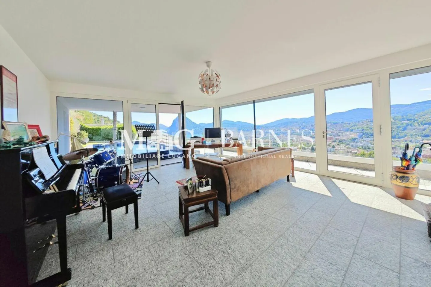 Villa con piscina e vista lago a Lugano Pregassona - Foto 9 di 15