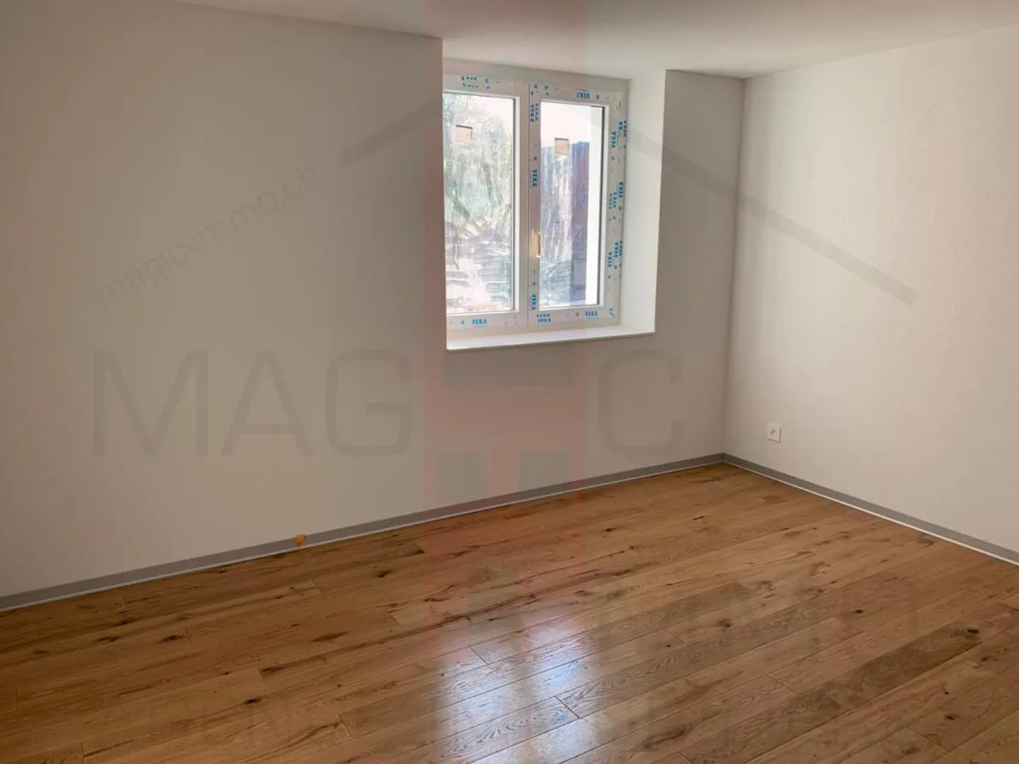 Mischgenutztes Gebäude kaufen - Foto 2 von 2