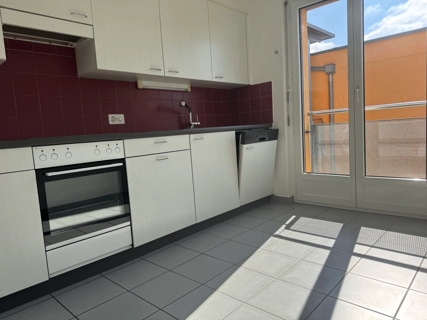 3-Zimmer-Wohnung 76 m2 im 2. Stock - Foto 2 von 7