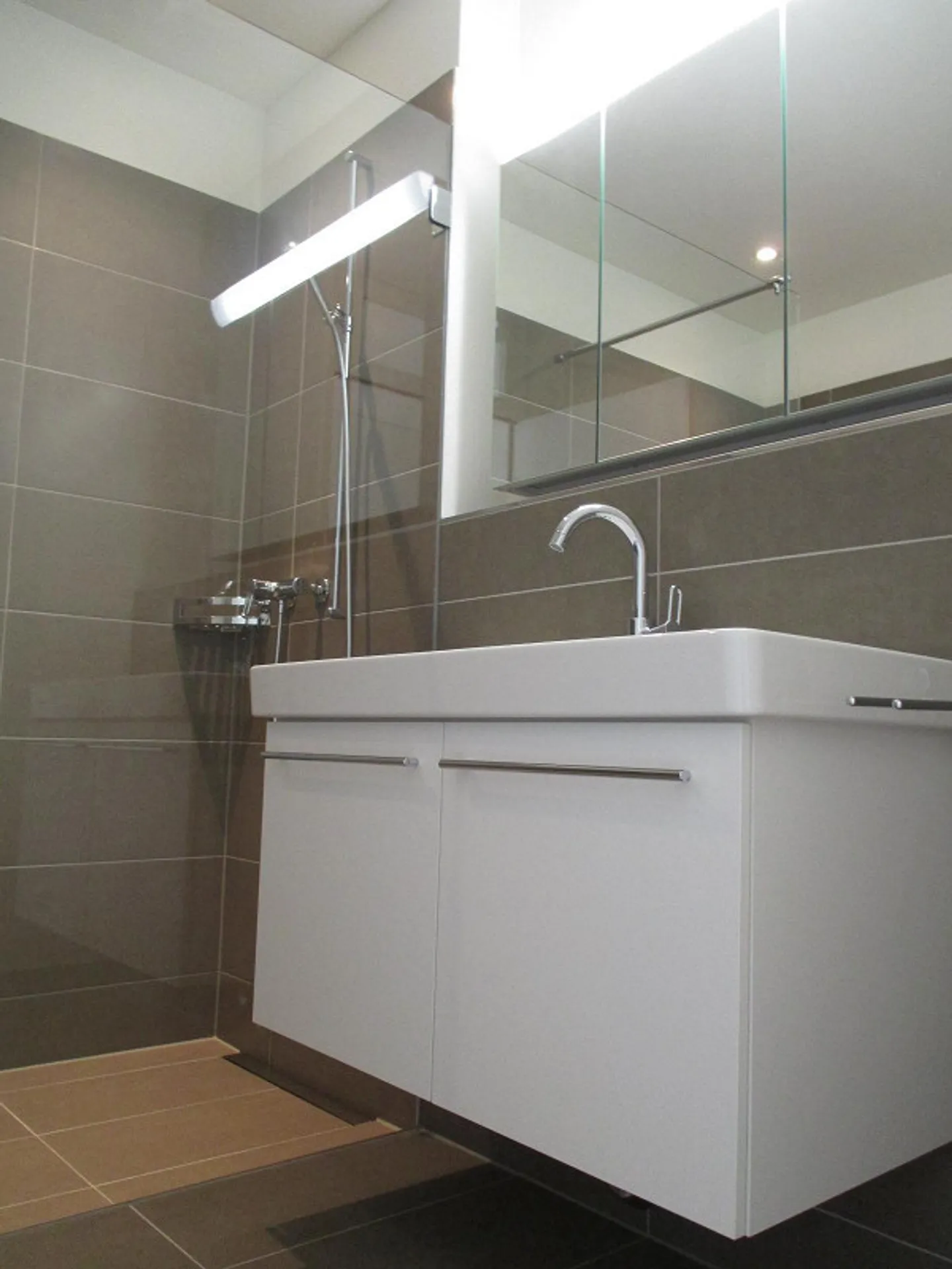 Luxuriöse Attikawohnung in Ottenbach - Foto 3 von 11