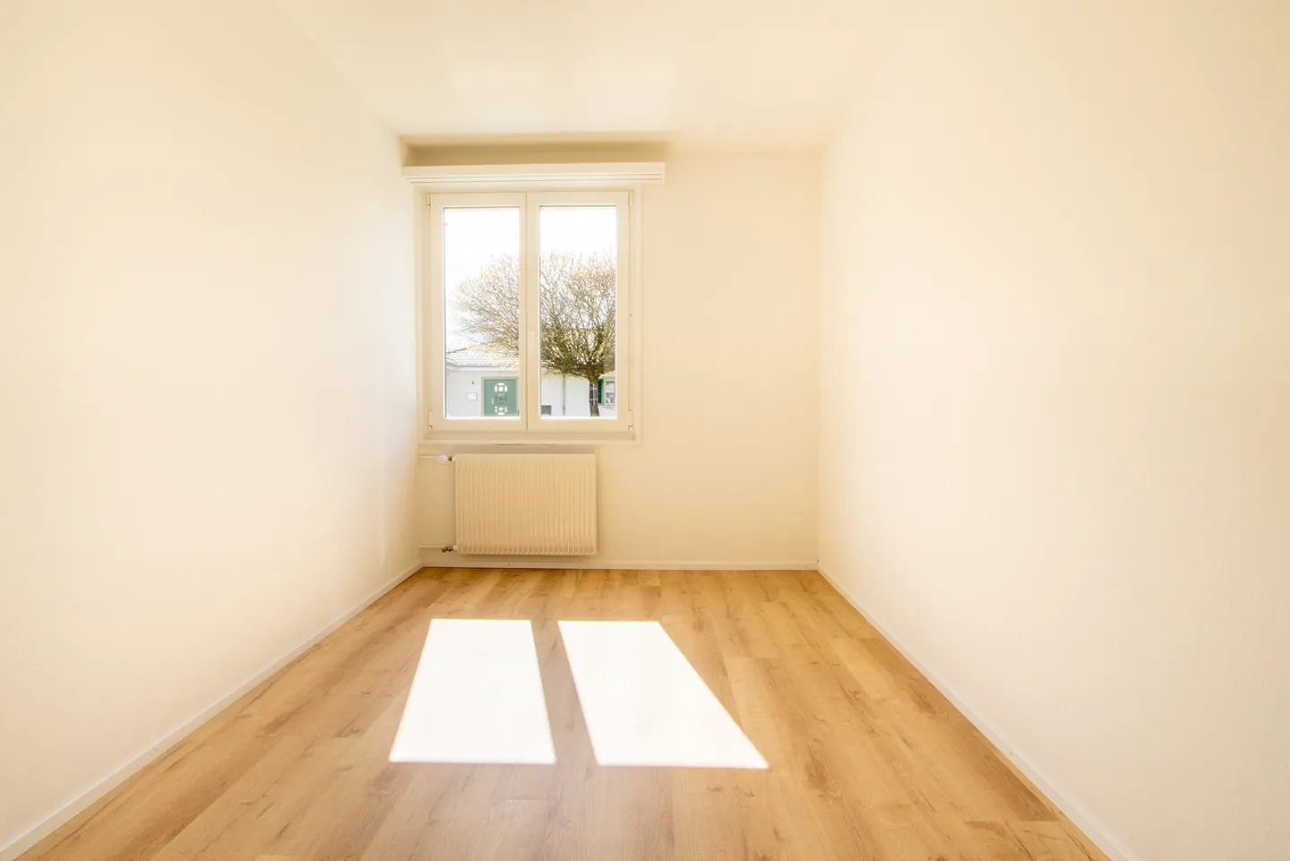 Appartamento moderno di 4,5 stanze al piano rialzato a Kallnach - Foto 9 di 10