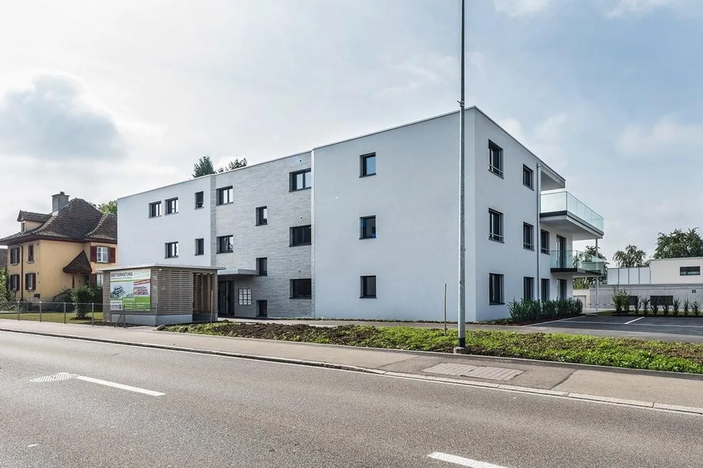Ampio appartamento di 4,5 stanze con patio - Foto 1 di 6