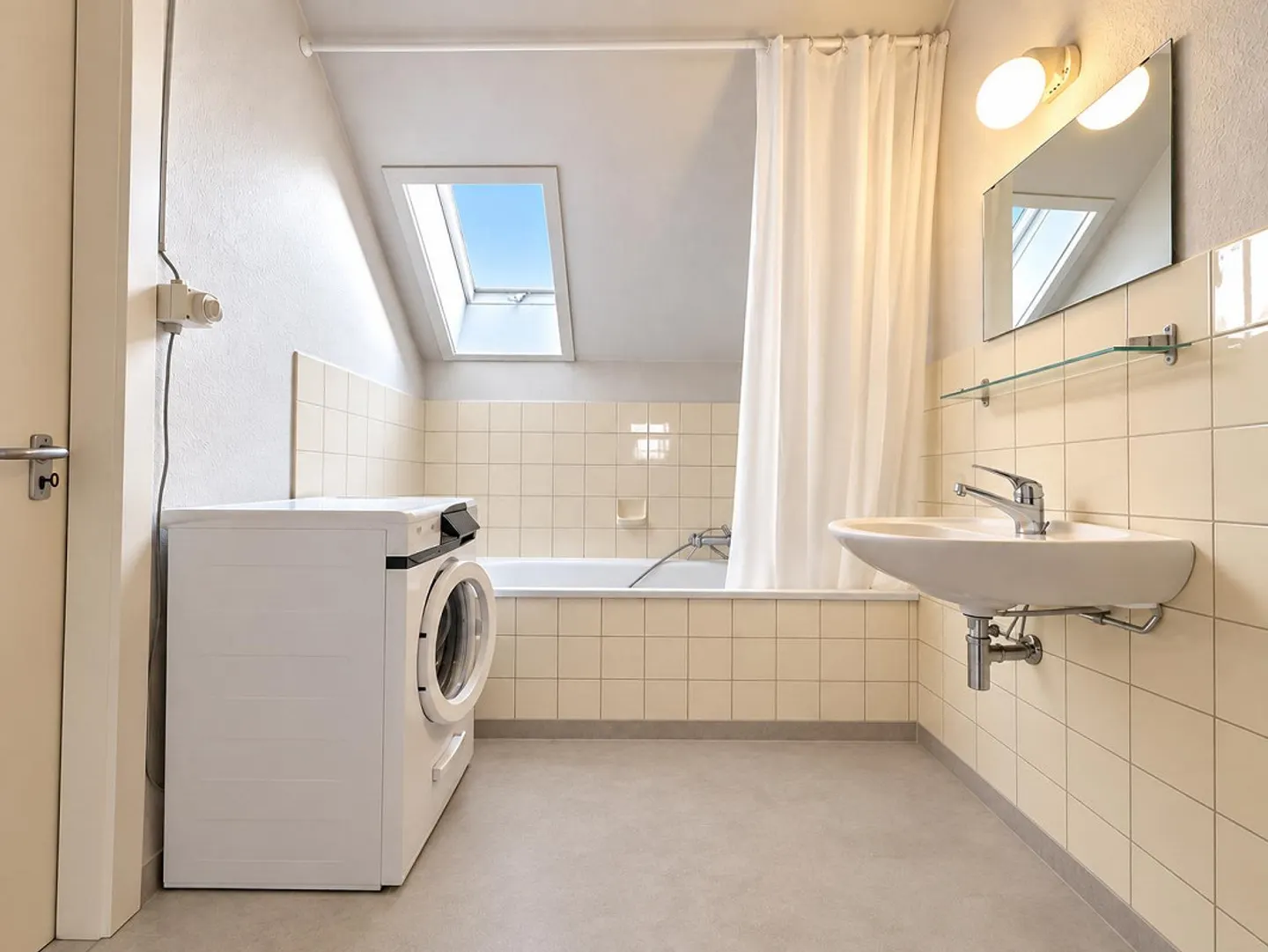 Appartement 3 pièces à l'est - près des hôpitaux - Photo 3 sur 8