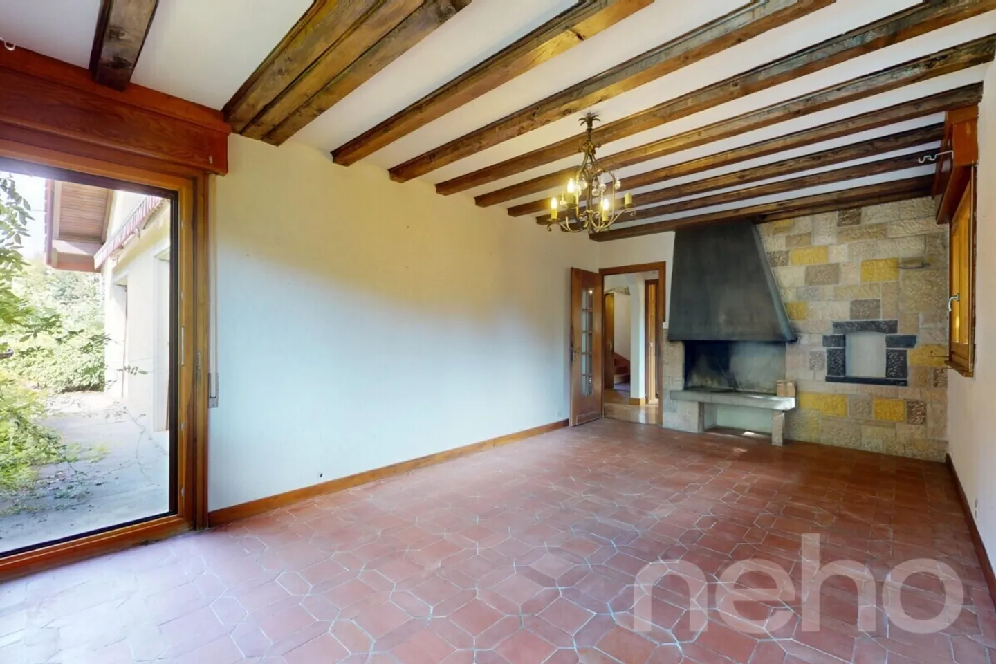 Grande casa con piscina, annessi, chalet e grande potenziale - Foto 11 di 13