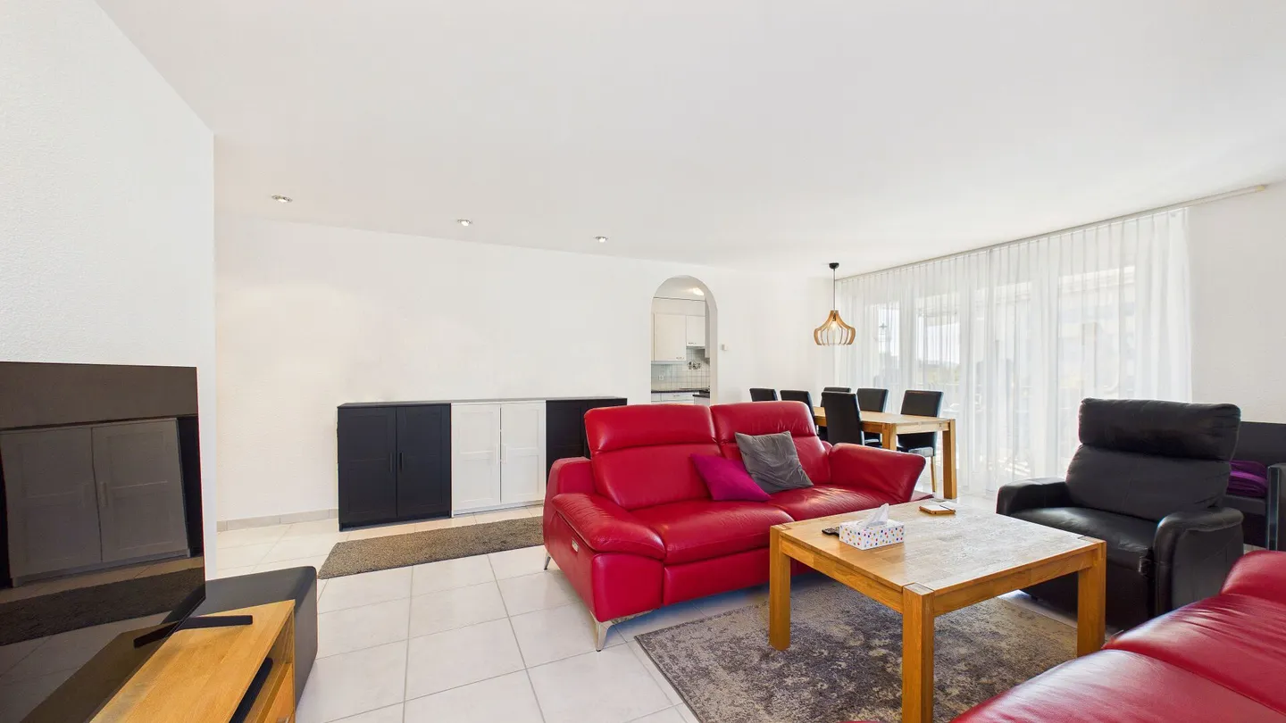 Vivere con tranquillità e comfort - 3,5 stanze con balcone soleggiato - Foto 3 di 13