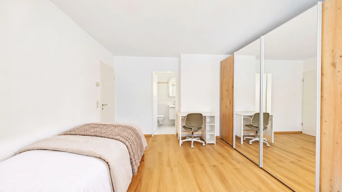 Vivere con tranquillità e comfort - 3,5 stanze con balcone soleggiato - Foto 8 di 13