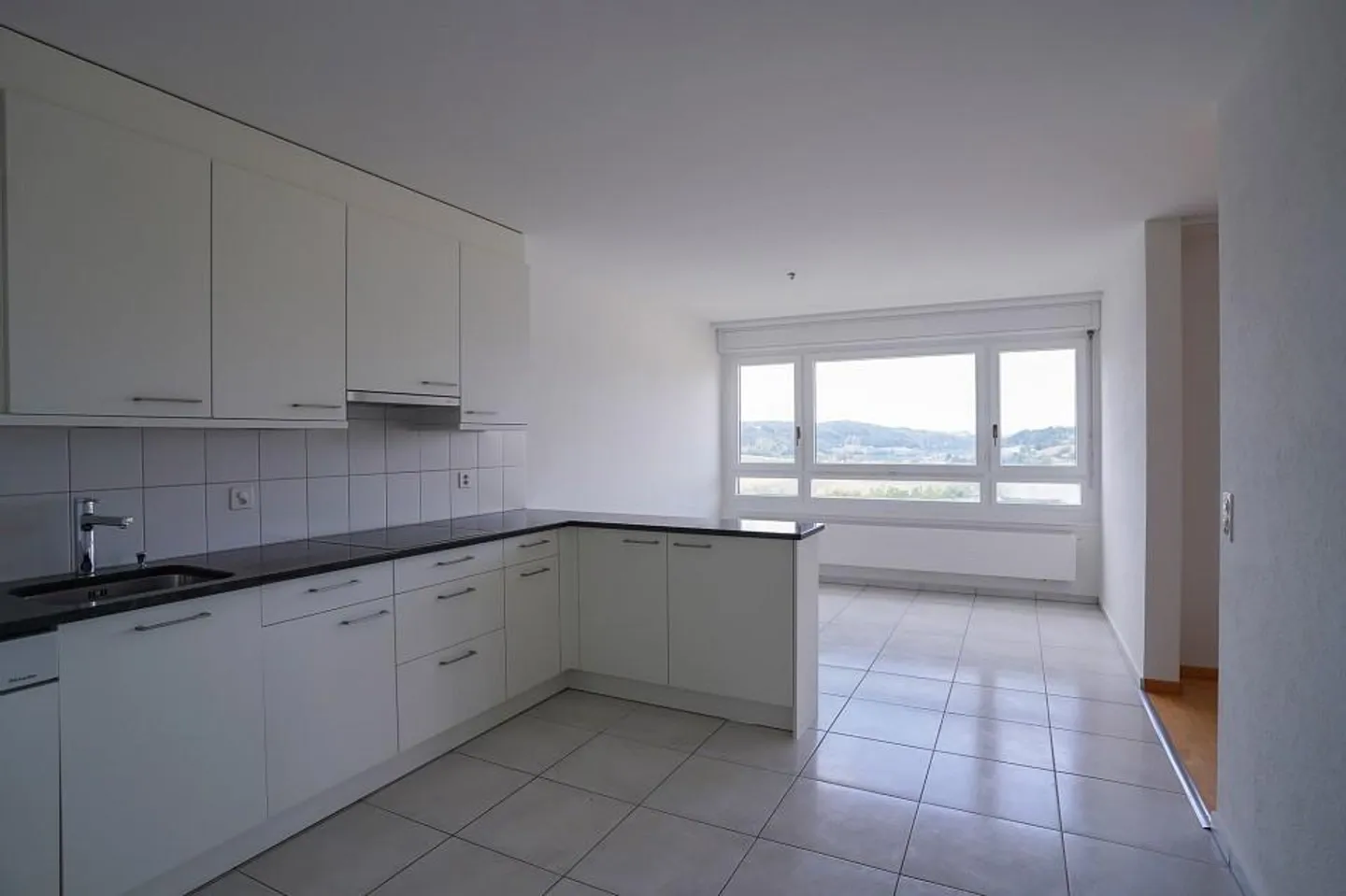 Appartamento 4½ locali vicino alla città con vista sull'Aare e sul Wohlensee - Foto 10 di 13