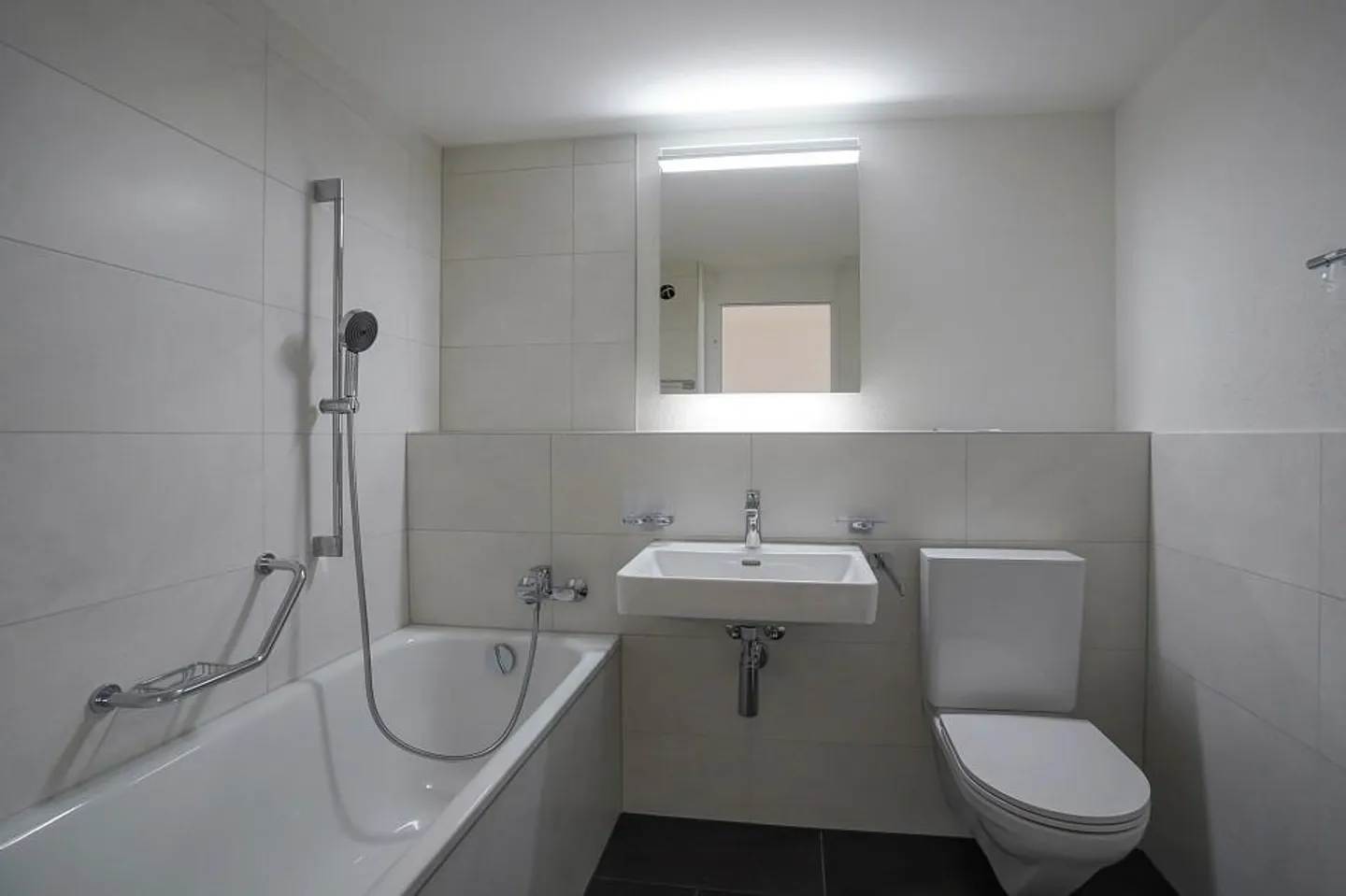 Appartamento 4½ locali vicino alla città con vista sull'Aare e sul Wohlensee - Foto 11 di 13