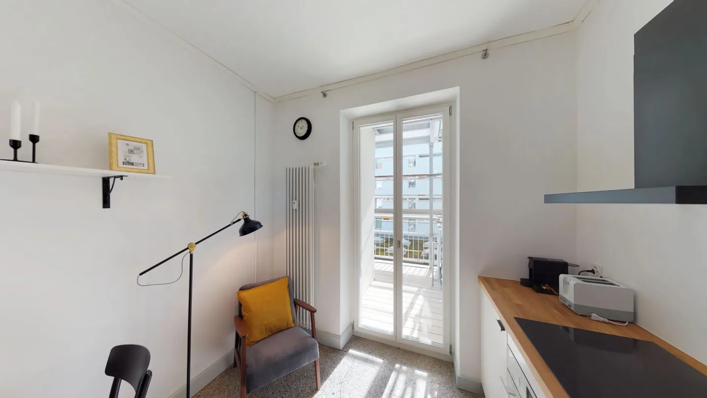 Renovated & trendy - Renovated apartment in an old building near the SBB train station - Photo 2 of 5