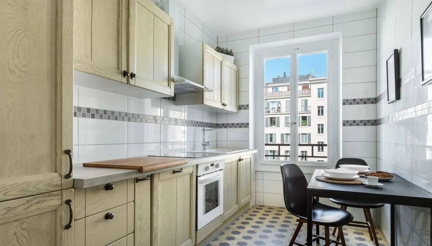 Incantevole appartamento con 1 camera da letto e balcone nel vivace Charmilles, Ginevra - Foto 4 di 7
