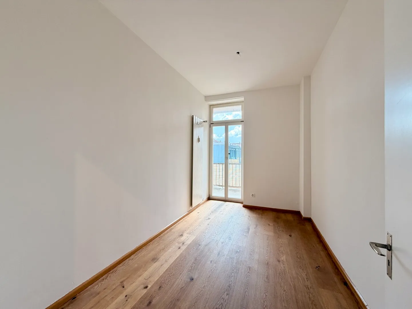 Luminoso appartamento di 3,5 stanze, ristrutturato, con balcone vicino al Reno - Foto 6 di 9