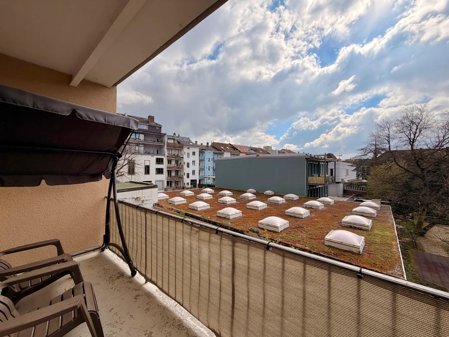 Luminoso appartamento di 3,5 stanze, ristrutturato, con balcone vicino al Reno - Foto 7 di 9