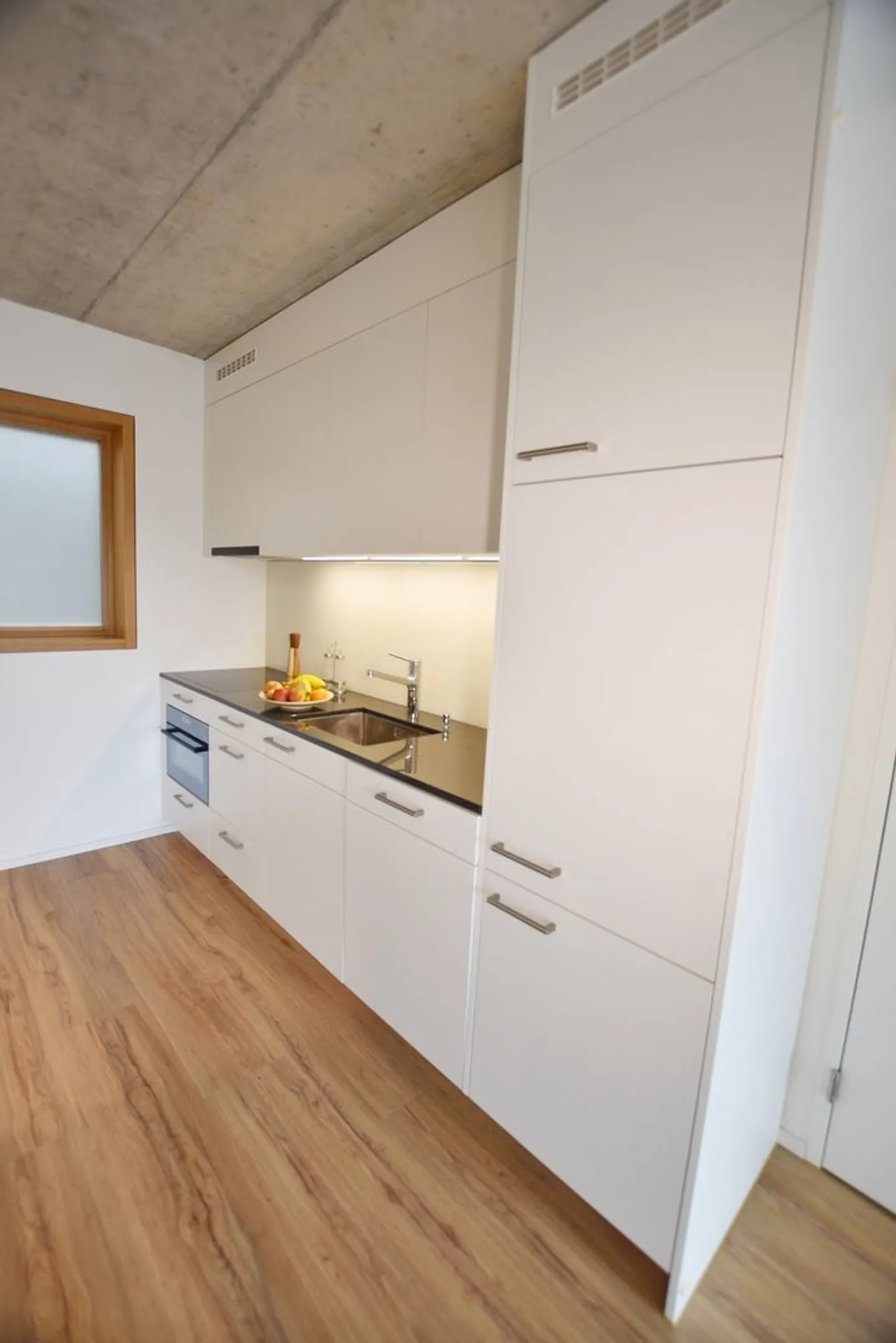 Moderno appartamento di 2,5 stanze con grande terrazza sul tetto condivisa - Foto 2 di 9