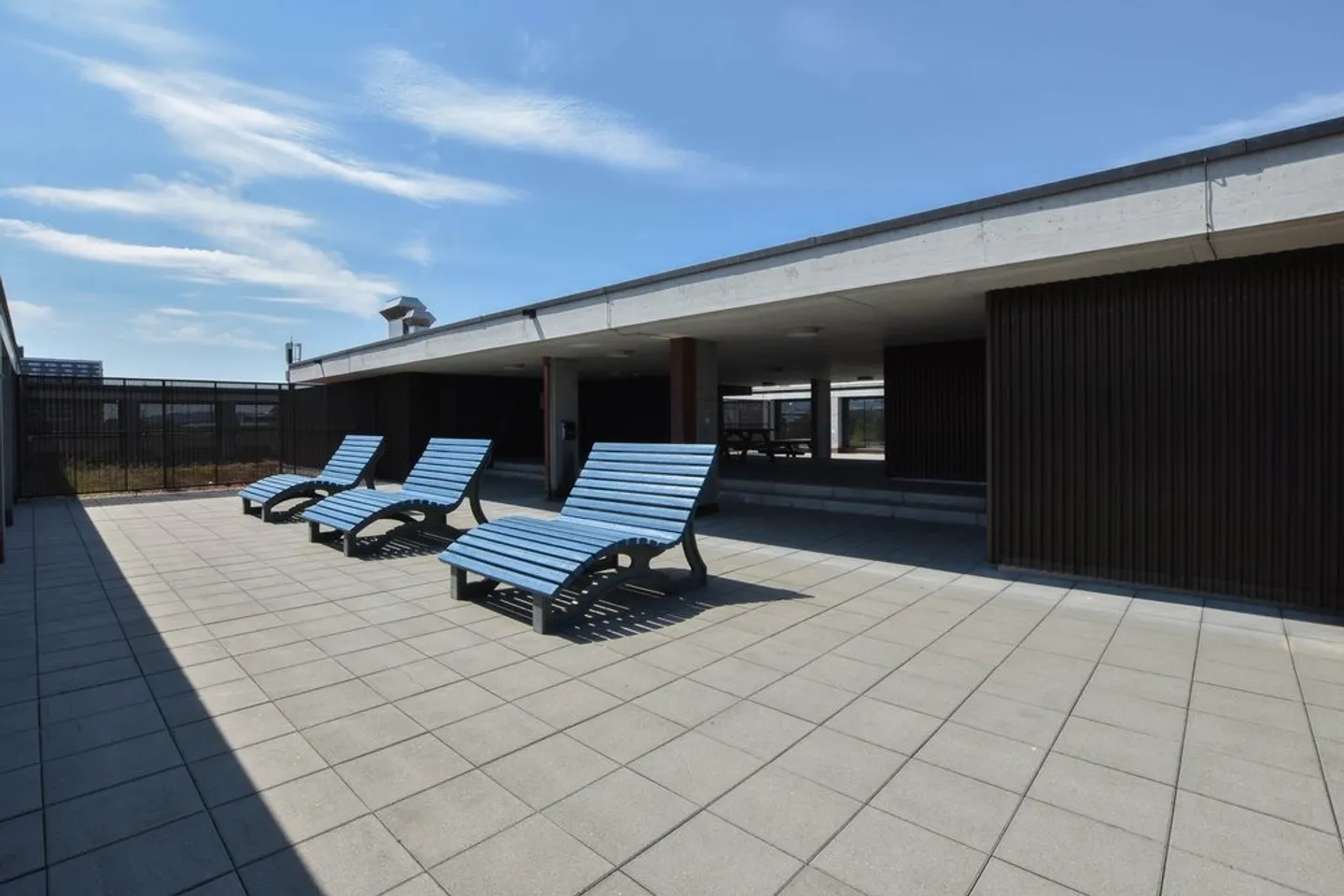 Moderno appartamento di 2,5 stanze con grande terrazza sul tetto condivisa - Foto 6 di 9