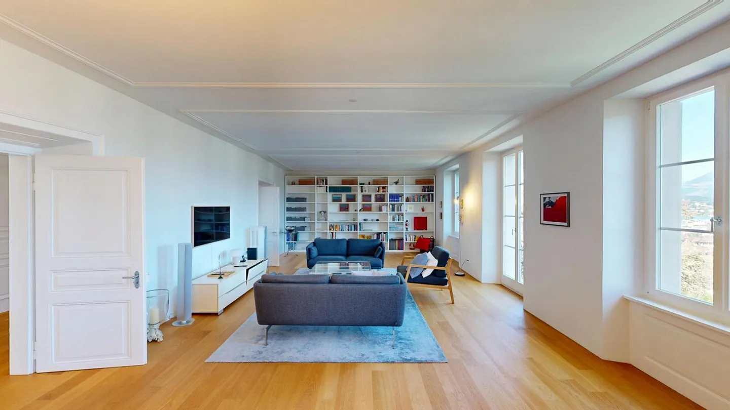 Appartamento elegante di 5,5 stanze con vista privilegiata - Foto 3 di 5